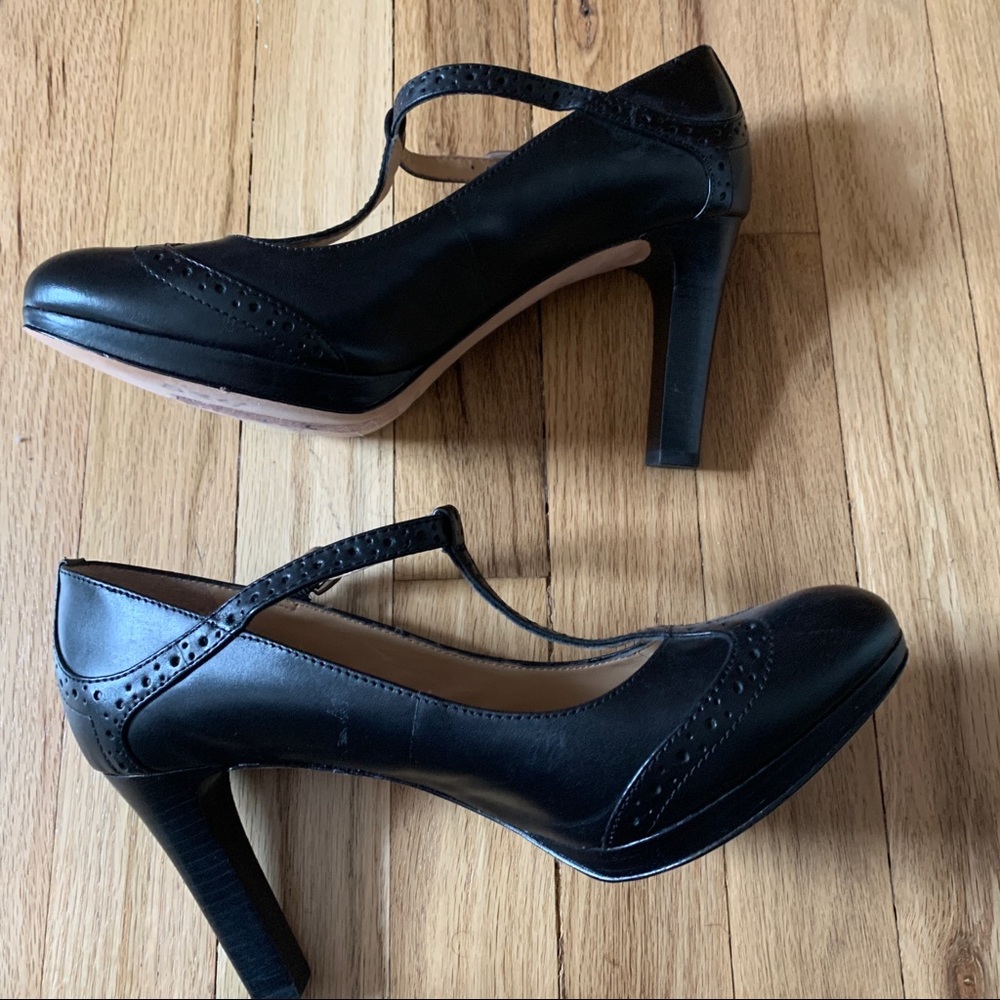 NWOT Antonio Melani Oxford leather Heels